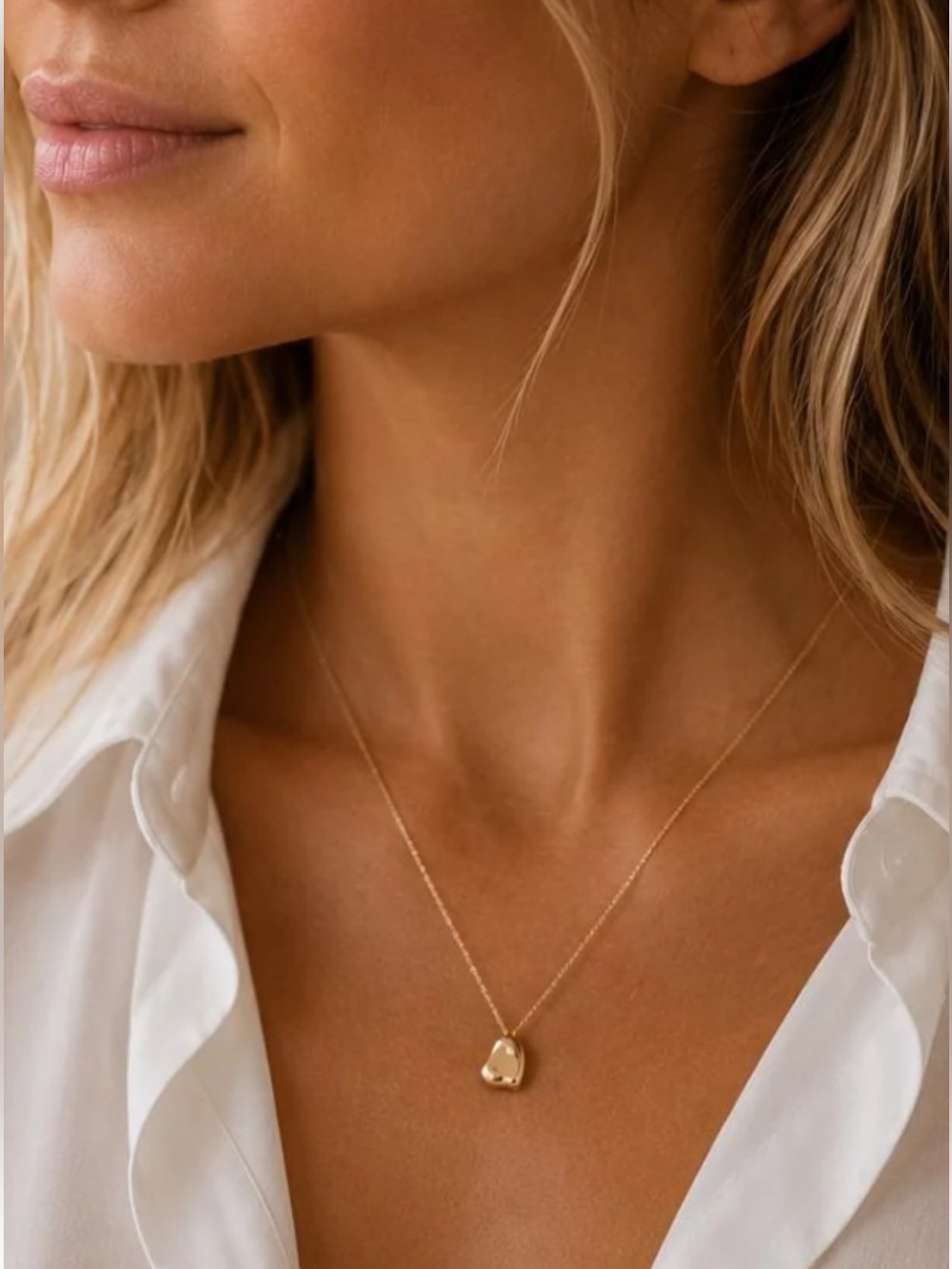 Tiffany & Co. Elsa Peretti Full Heart Pendant Necklace.